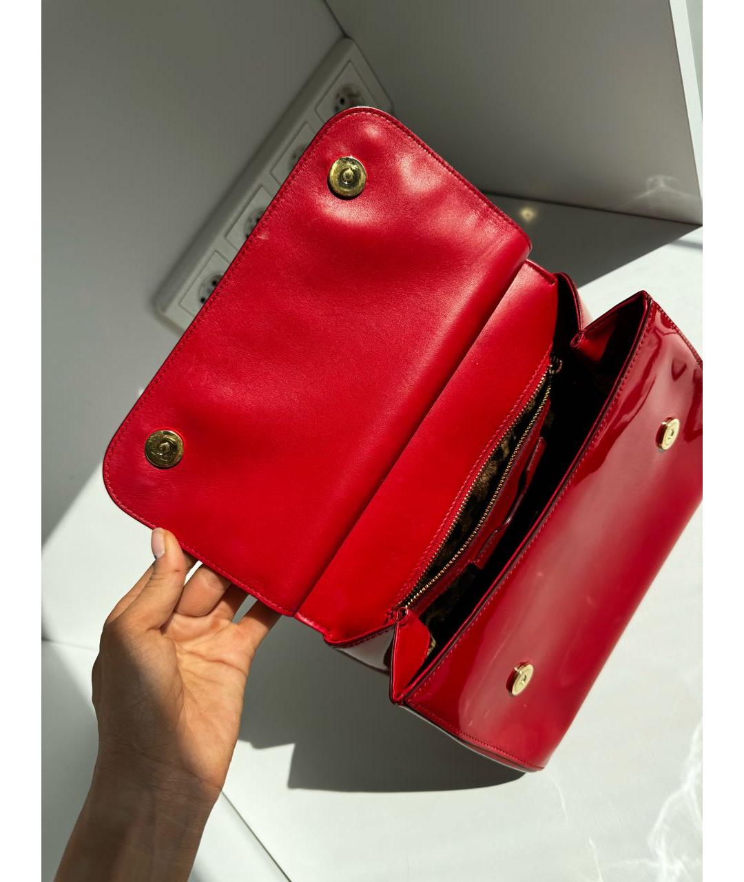 DOLCE&GABBANA Красная сумка с короткими ручками из лакированной кожи, фото 4