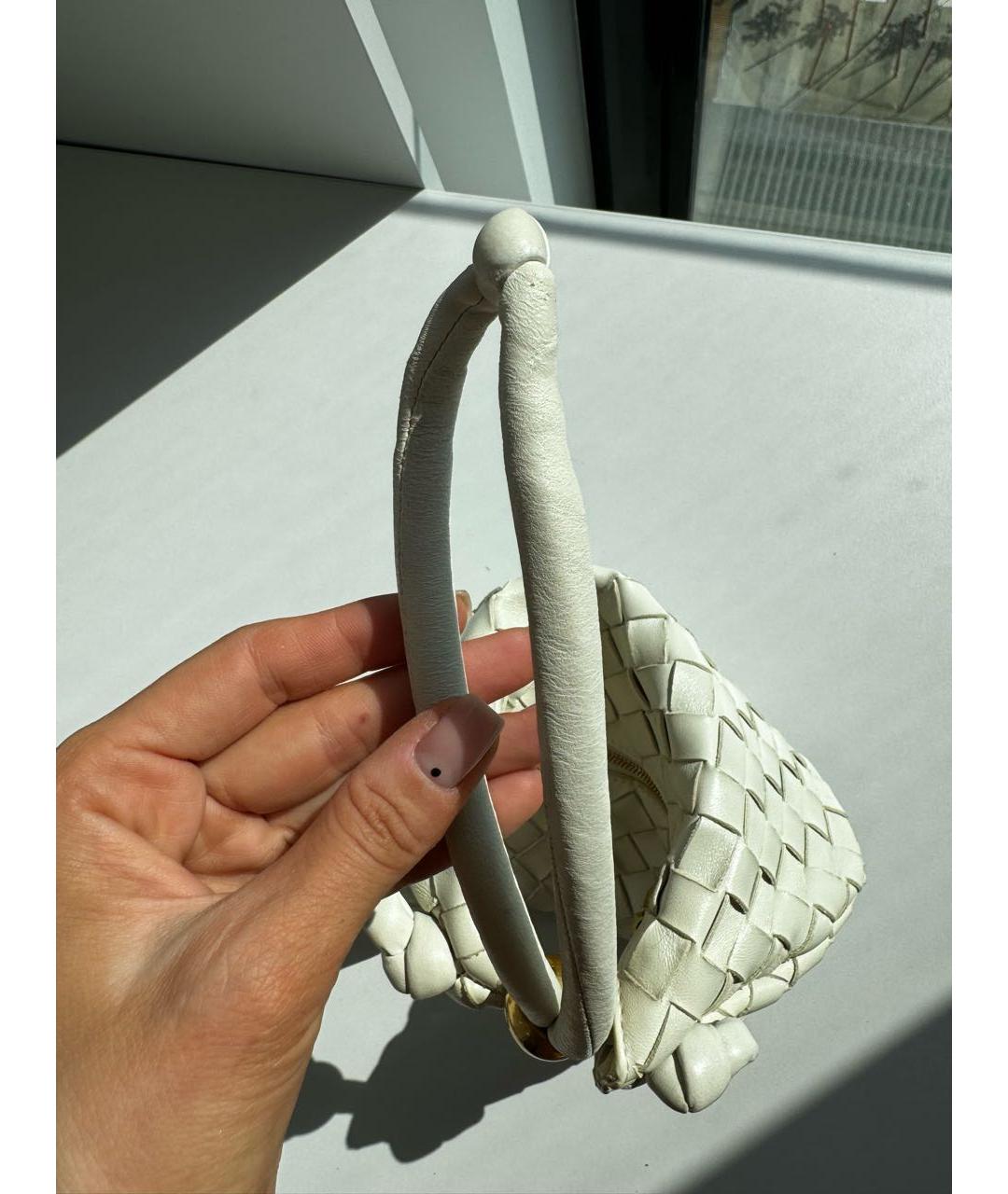 BOTTEGA VENETA Белая кожаная сумка с короткими ручками, фото 5