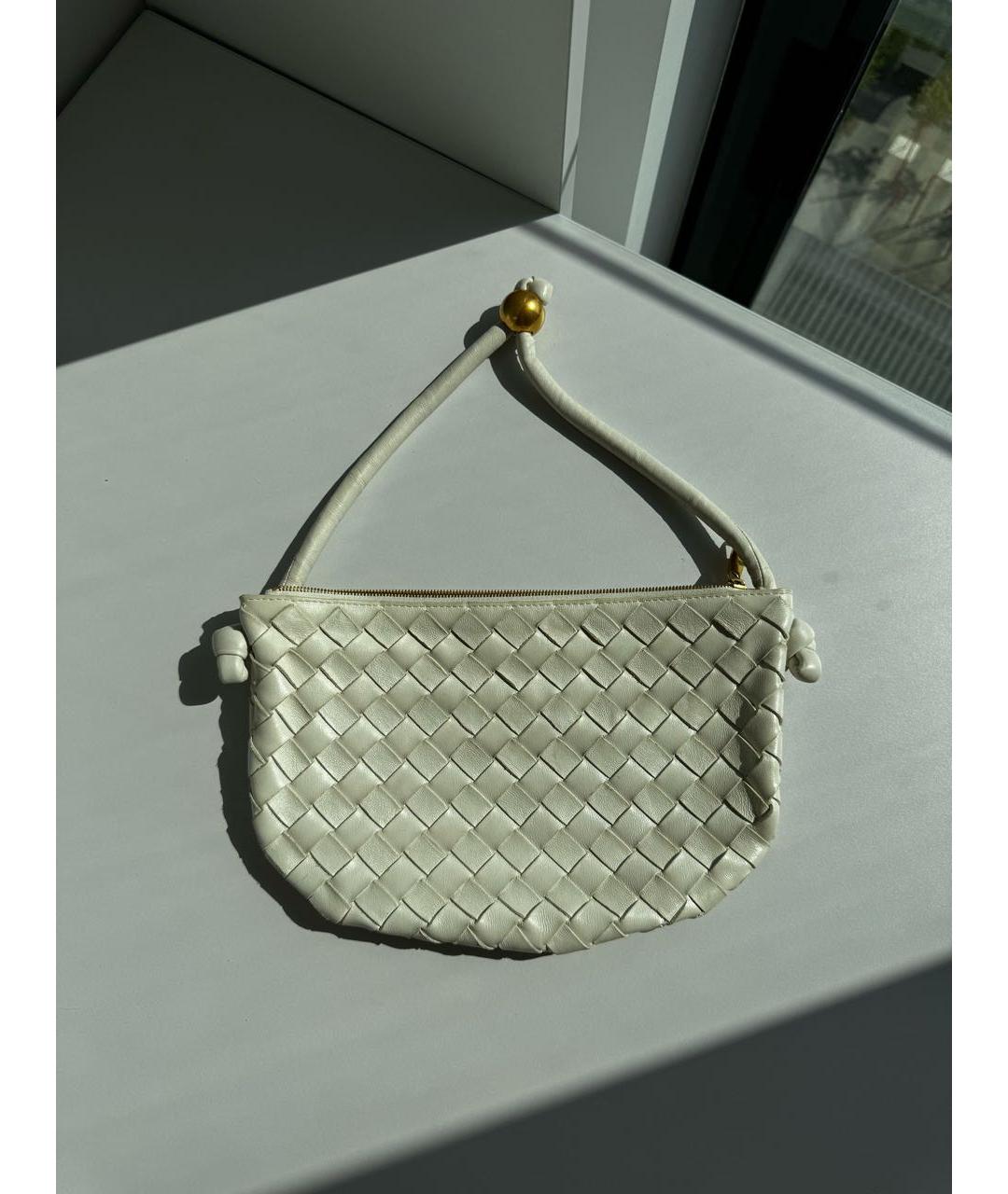 BOTTEGA VENETA Белая кожаная сумка с короткими ручками, фото 3
