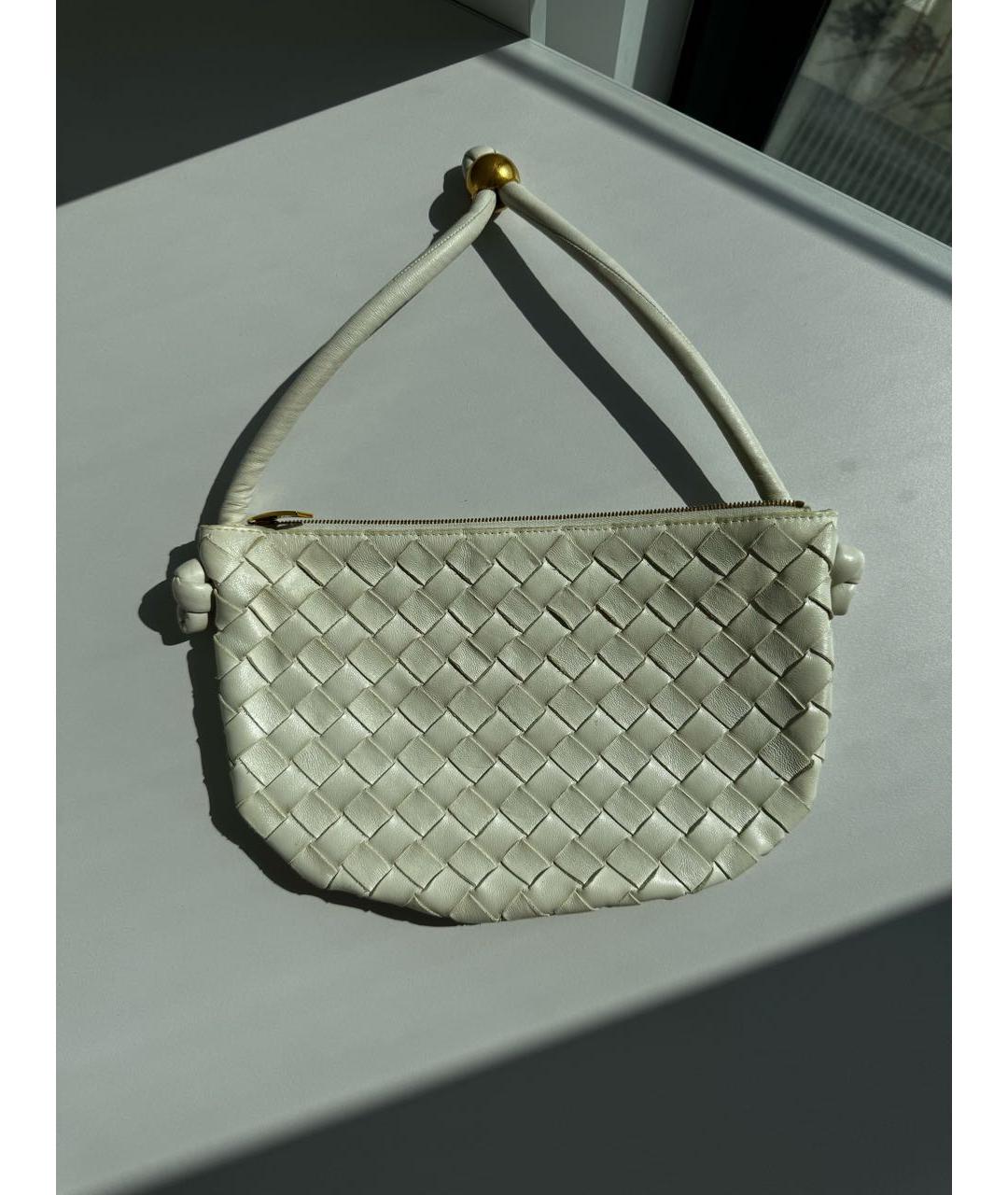 BOTTEGA VENETA Белая кожаная сумка с короткими ручками, фото 9