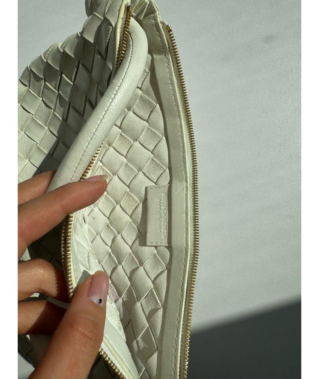 BOTTEGA VENETA Белая кожаная сумка с короткими ручками, фото 4