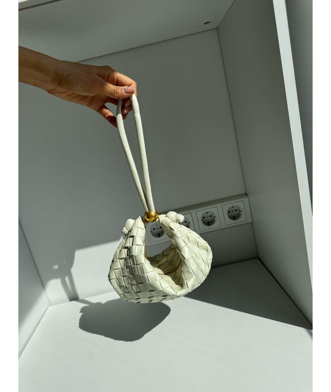 BOTTEGA VENETA Белая кожаная сумка с короткими ручками, фото 6