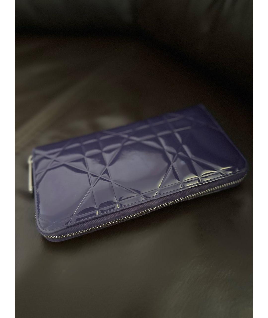 CHRISTIAN DIOR Фиолетовый кошелек из лакированной кожи, фото 6