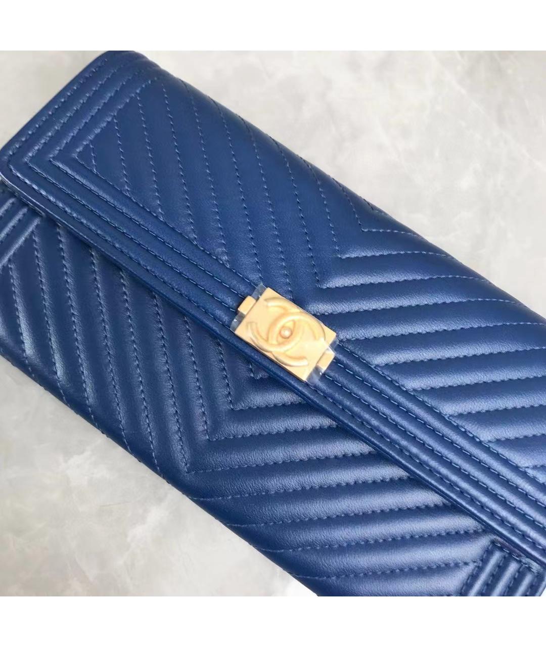 CHANEL Голубой кожаный кошелек, фото 5