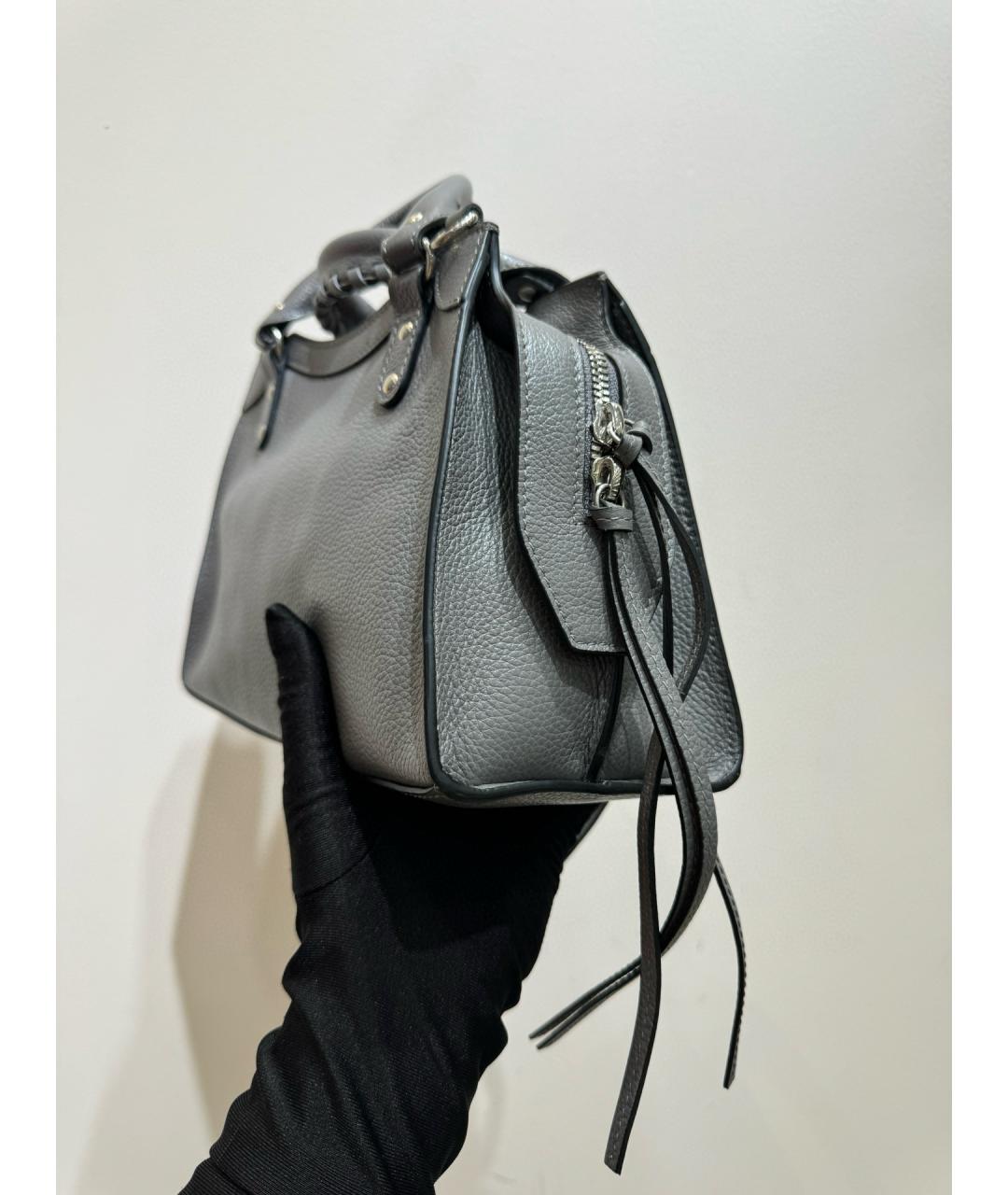 BALENCIAGA Серая кожаная сумка с короткими ручками, фото 5