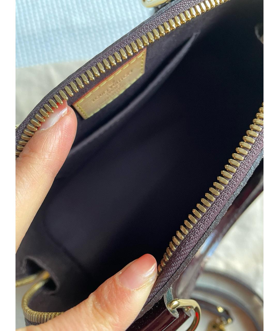 LOUIS VUITTON Бордовая сумка с короткими ручками из лакированной кожи, фото 6