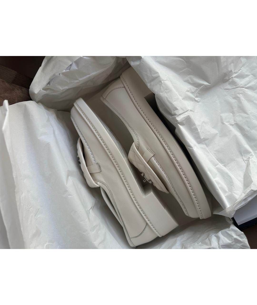 CHANEL PRE-OWNED Белые кожаные лоферы, фото 3