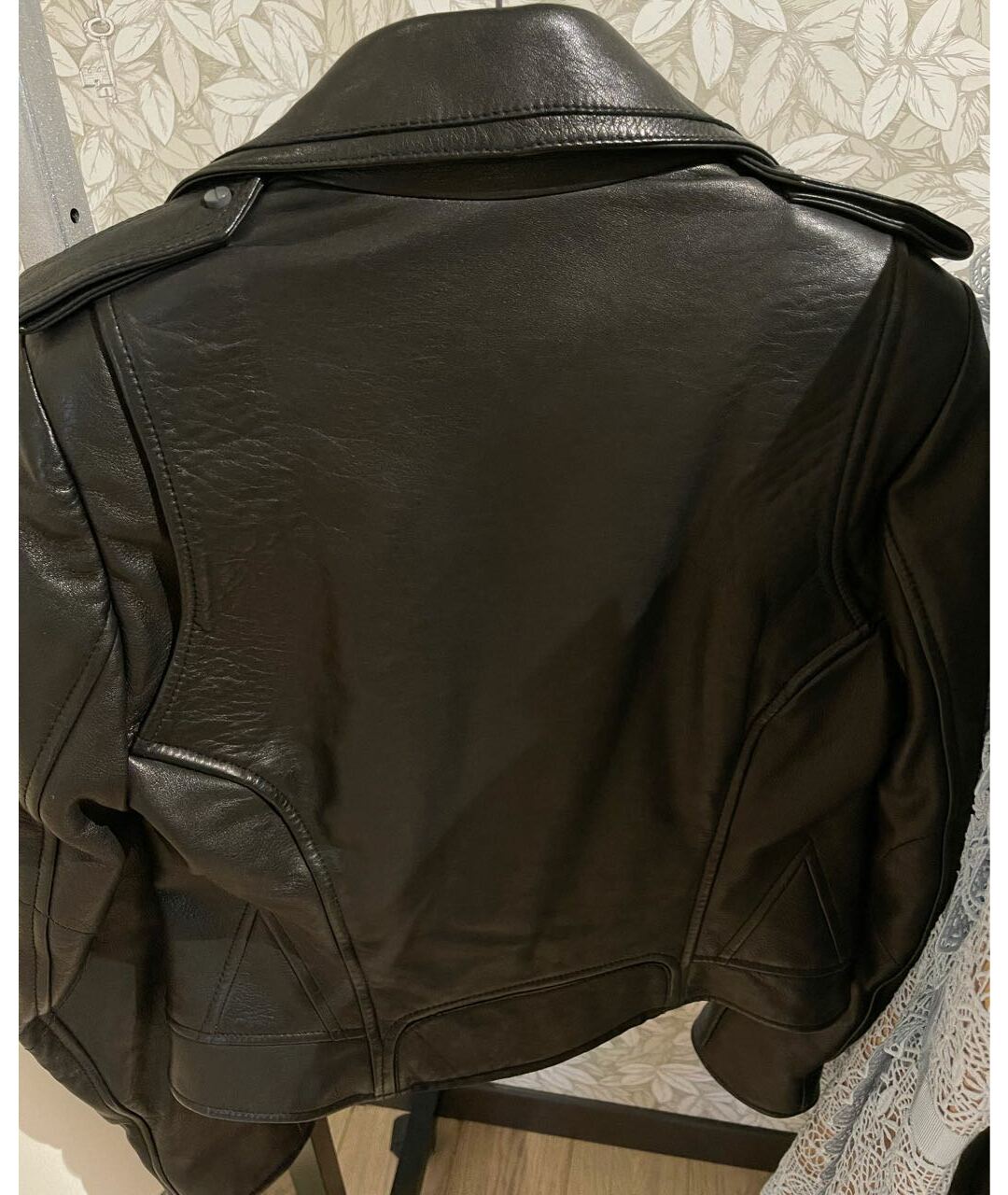 BALENCIAGA Черная кожаная куртка, фото 2