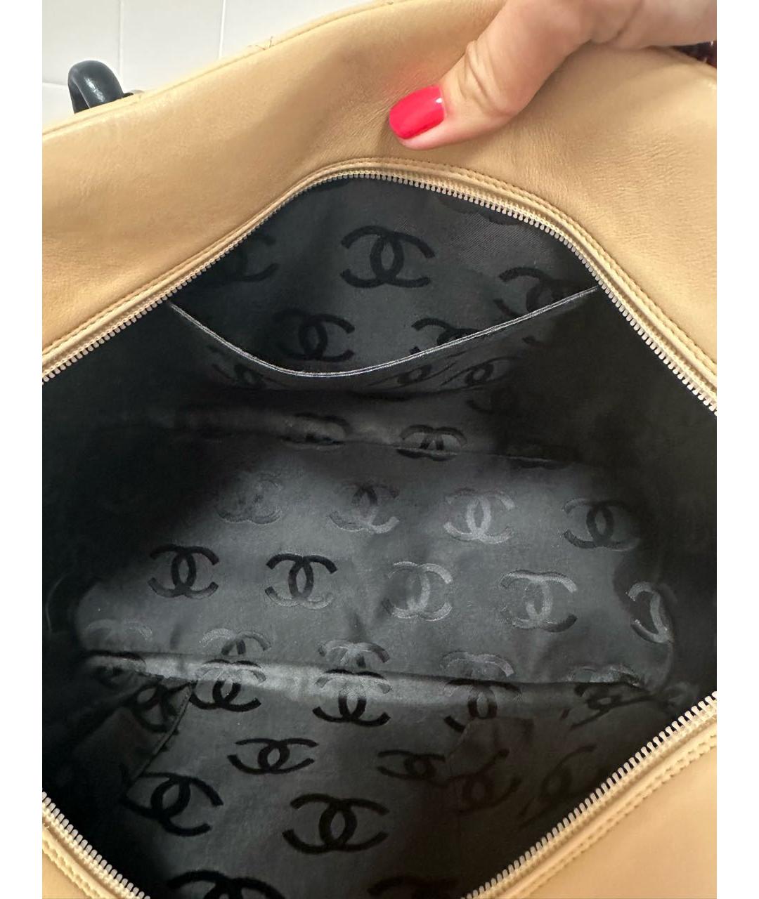 CHANEL PRE-OWNED Бежевая кожаная сумка тоут, фото 7