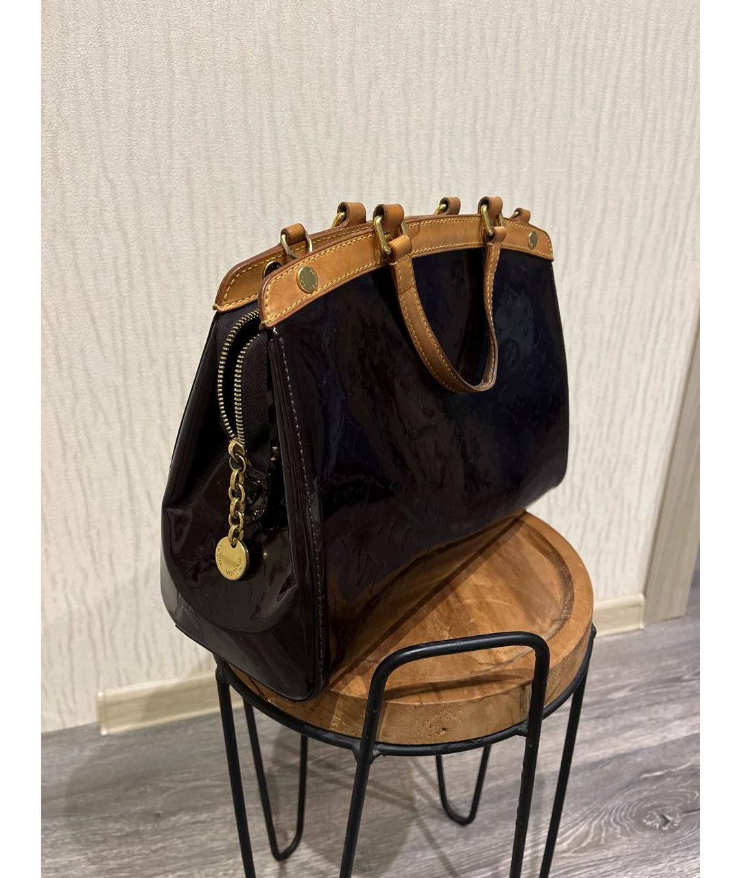 LOUIS VUITTON Бордовая сумка с короткими ручками из лакированной кожи, фото 3