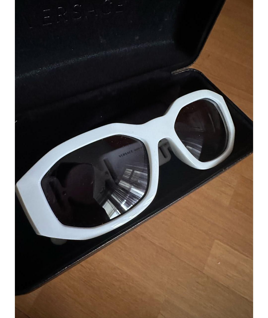 VERSACE Белые пластиковые солнцезащитные очки, фото 2