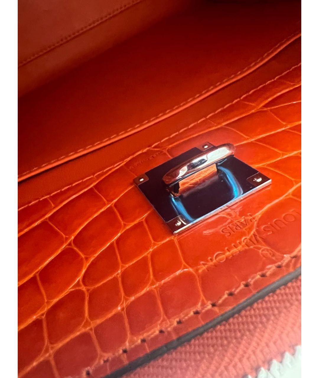 LOUIS VUITTON Оранжевая сумка с короткими ручками из экзотической кожи, фото 6