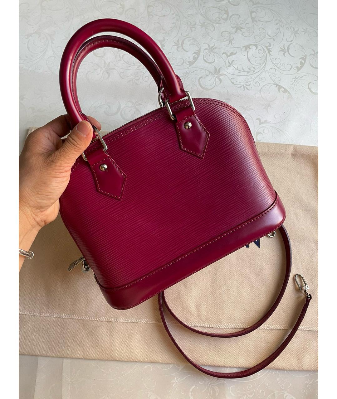 LOUIS VUITTON Красная кожаная сумка с короткими ручками, фото 3