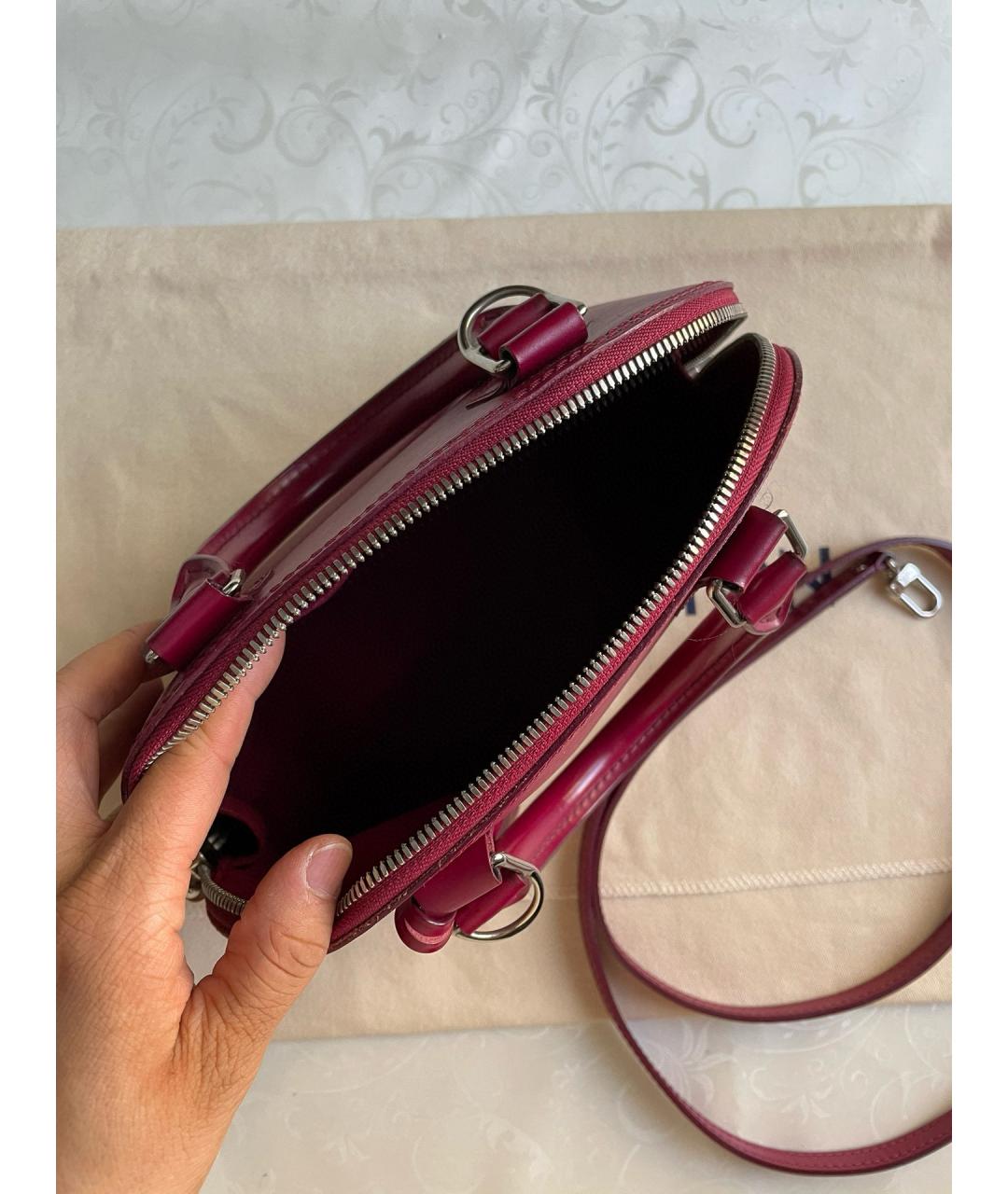 LOUIS VUITTON Красная кожаная сумка с короткими ручками, фото 6