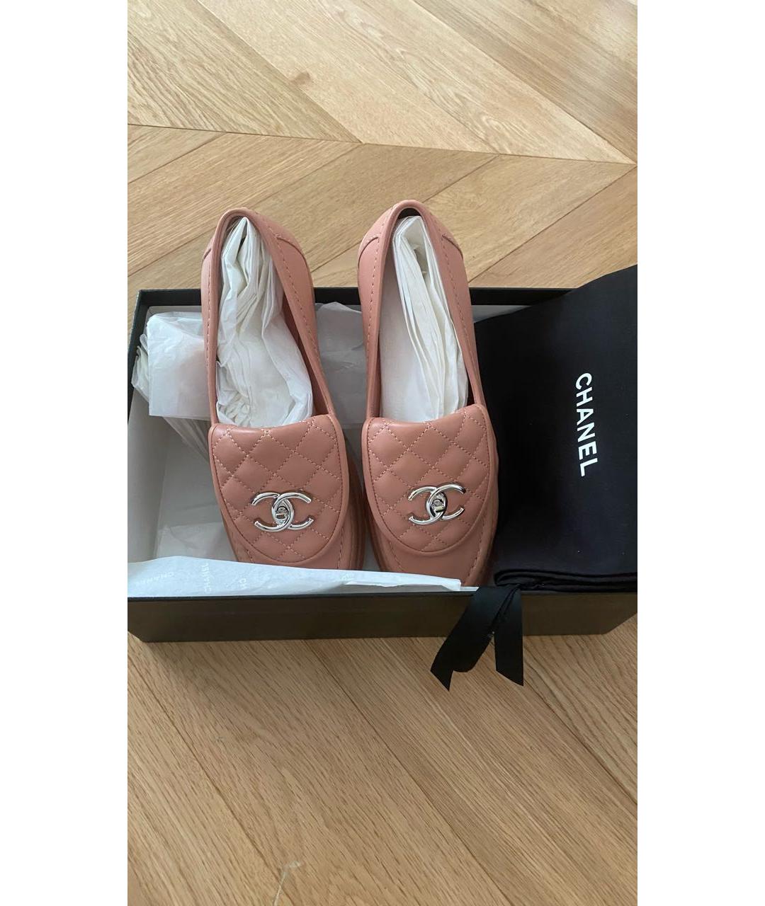 CHANEL PRE-OWNED Бежевые кожаные лоферы, фото 5