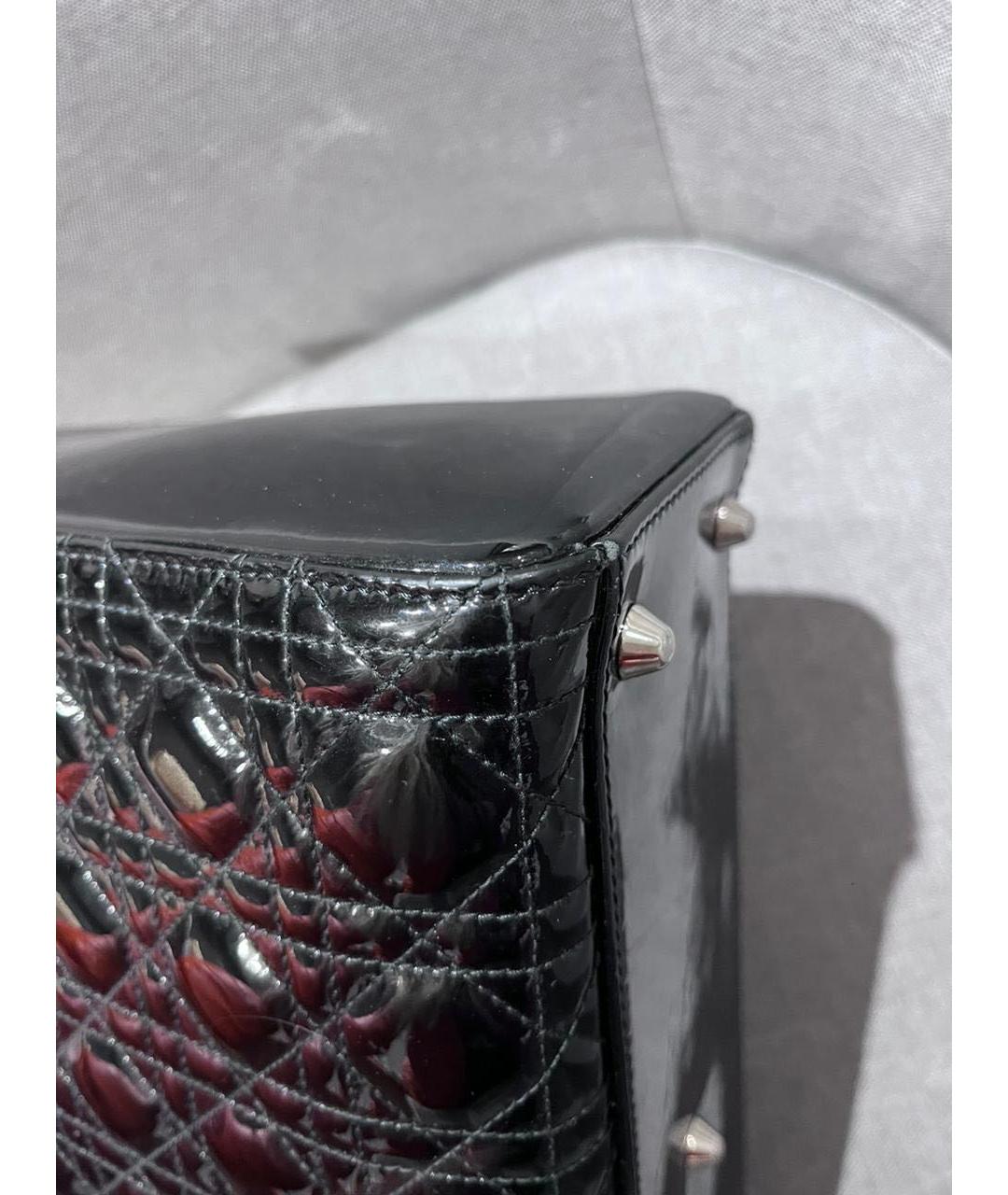 CHRISTIAN DIOR Черная сумка с короткими ручками из лакированной кожи, фото 7
