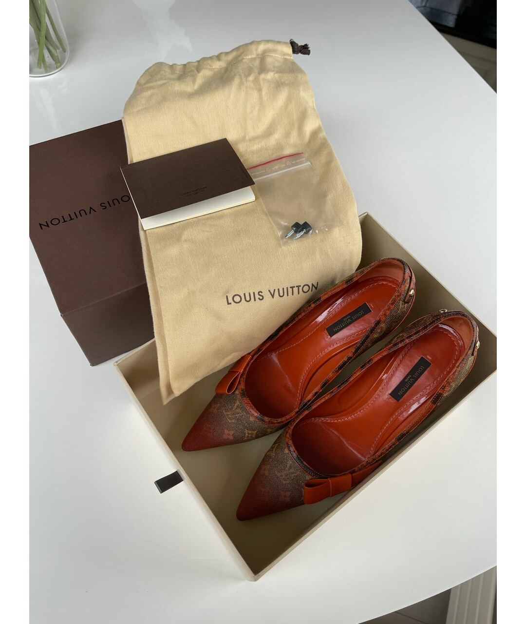 LOUIS VUITTON PRE-OWNED Оранжевое кожаные туфли, фото 8