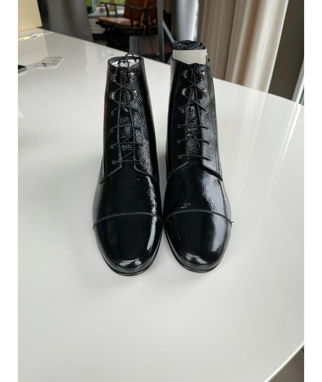 LOUIS VUITTON PRE-OWNED Черные высокие ботинки из лакированной кожи, фото 2