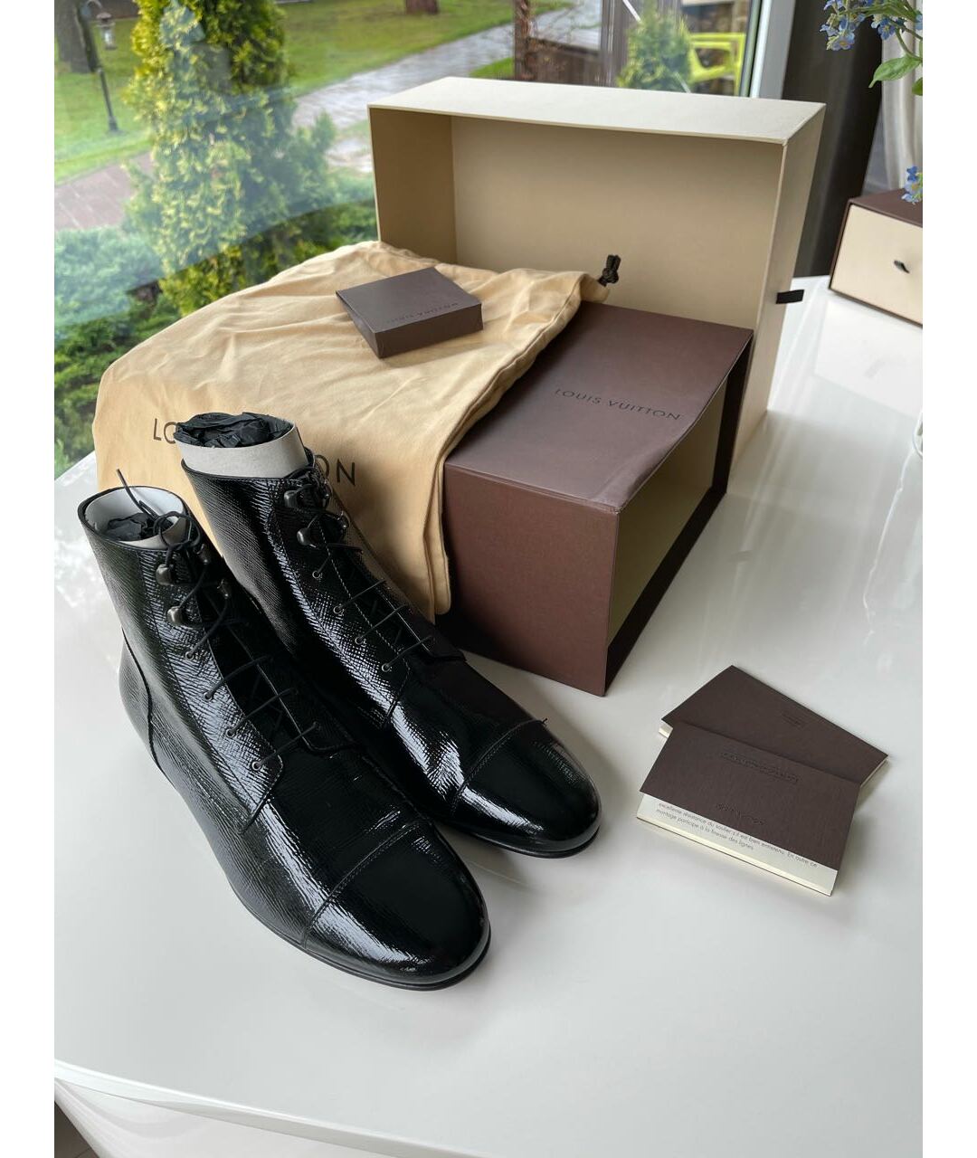 LOUIS VUITTON PRE-OWNED Черные высокие ботинки из лакированной кожи, фото 5