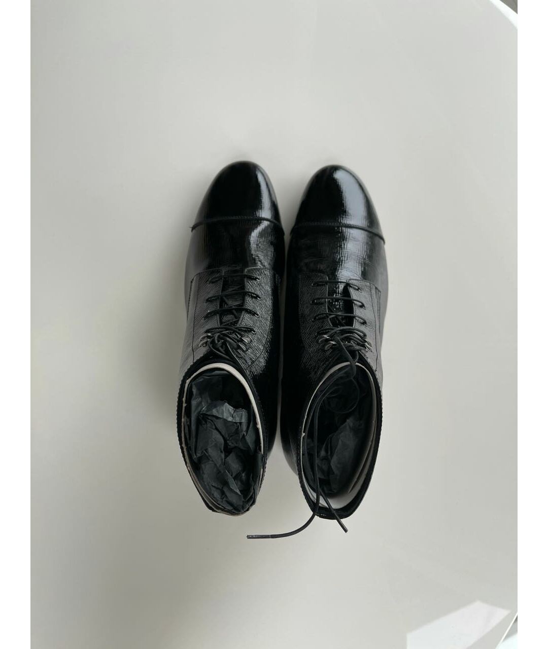 LOUIS VUITTON PRE-OWNED Черные высокие ботинки из лакированной кожи, фото 3