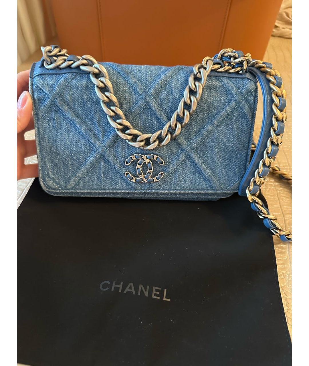 CHANEL Голубая деним сумка через плечо, фото 3