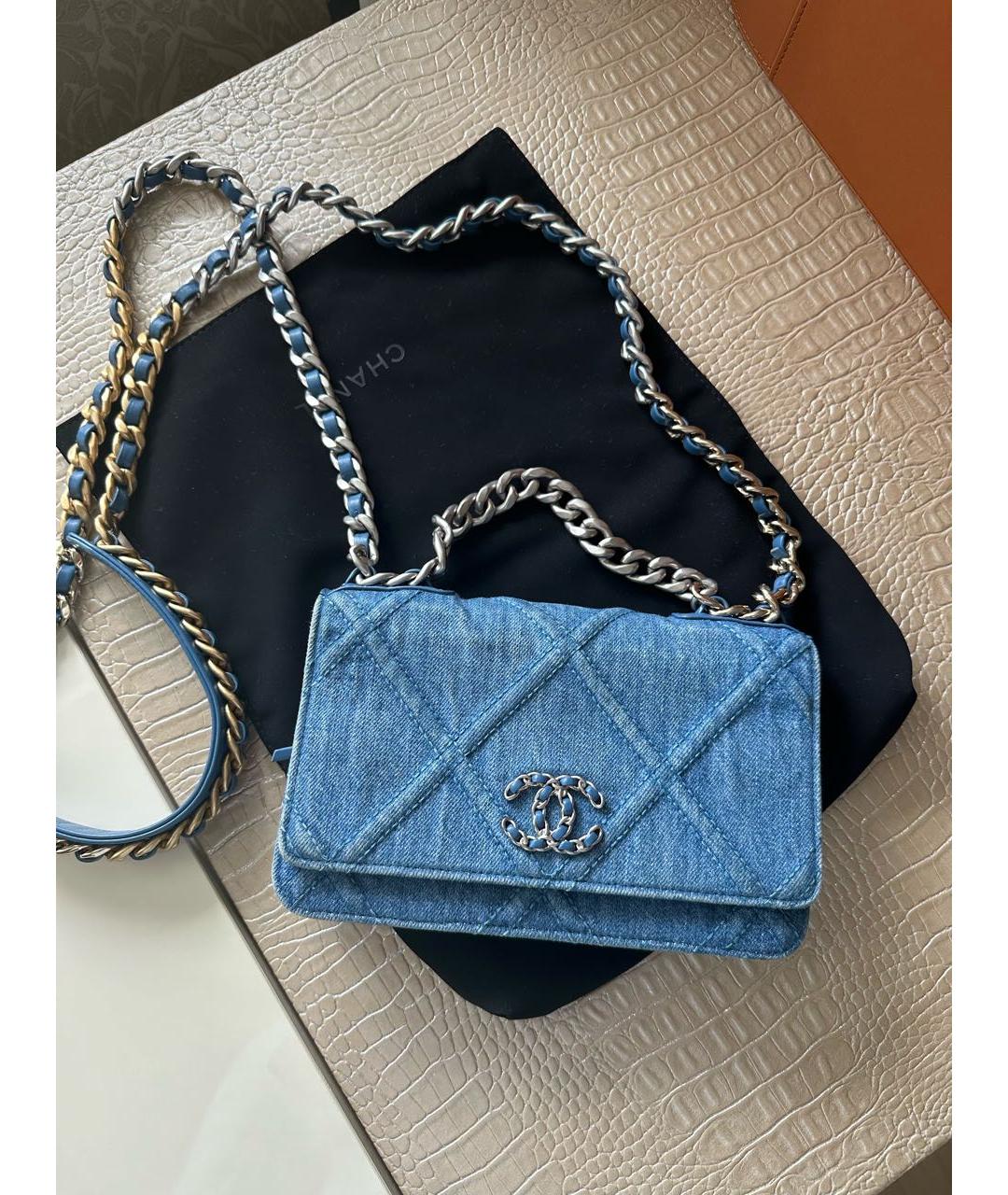 CHANEL Голубая деним сумка через плечо, фото 2