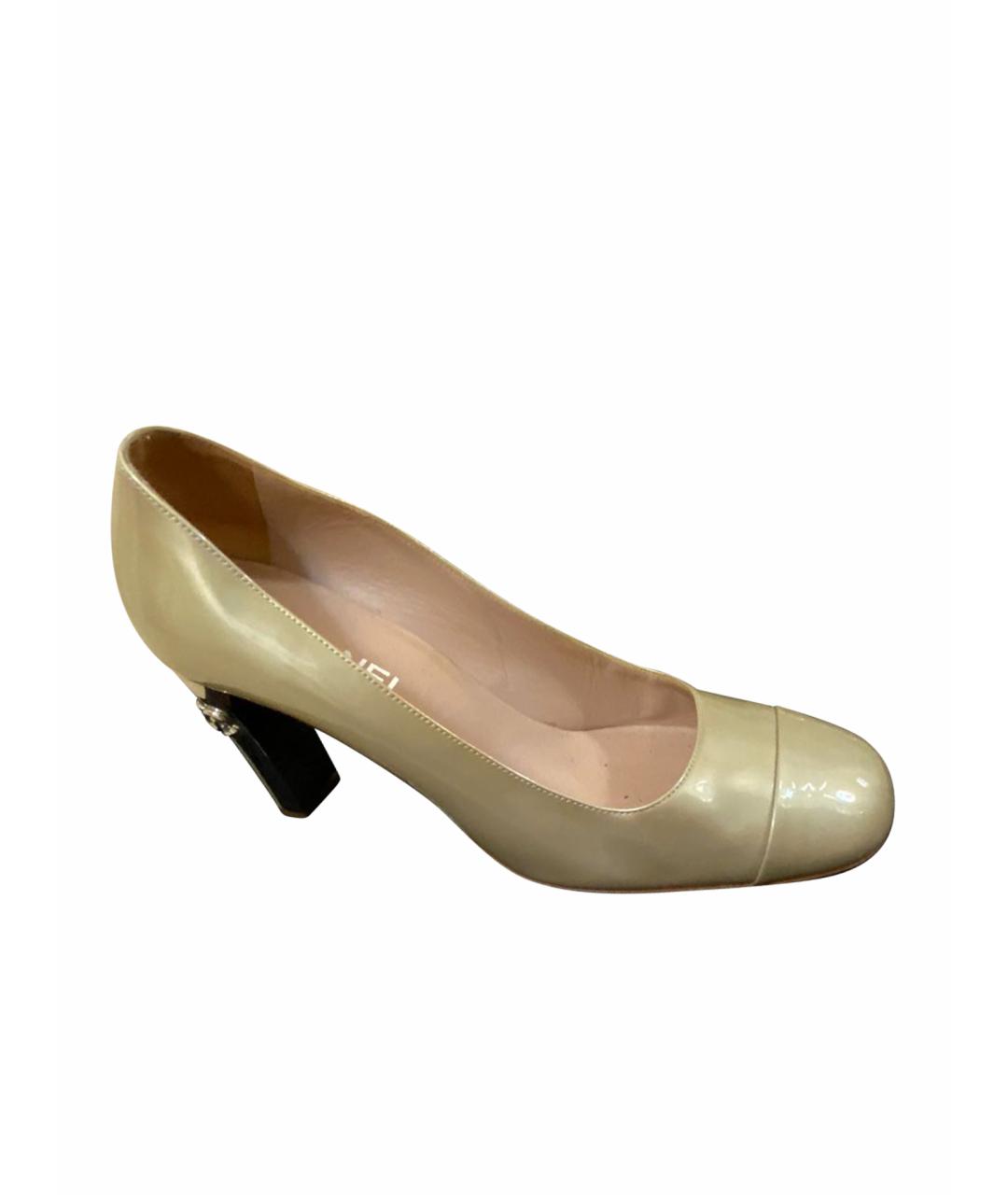 CHANEL PRE-OWNED Золотые туфли из лакированной кожи, фото 1