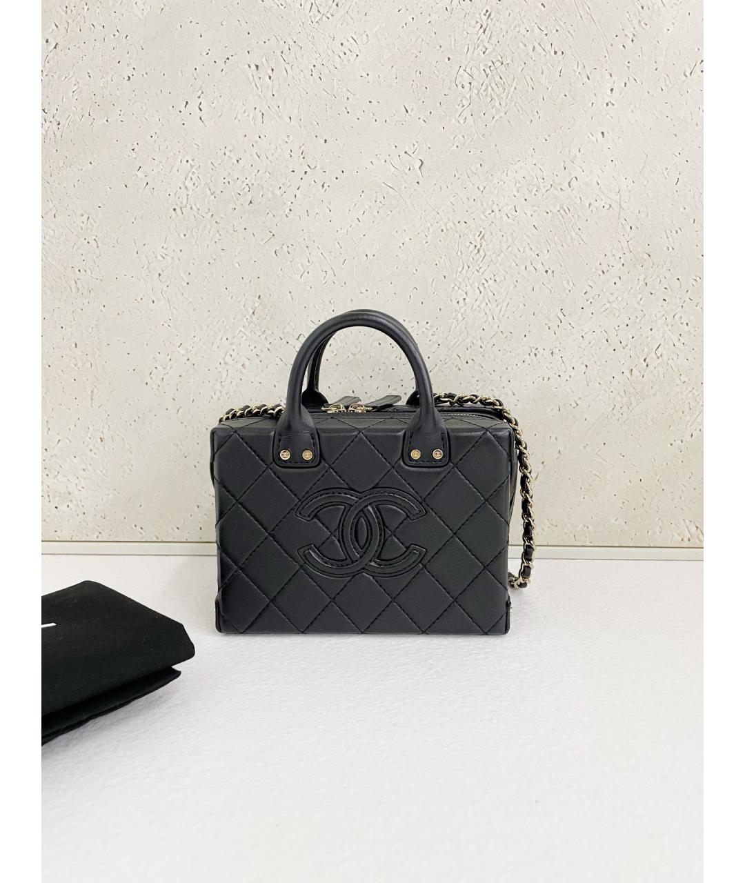 CHANEL Черная кожаная сумка с короткими ручками, фото 7