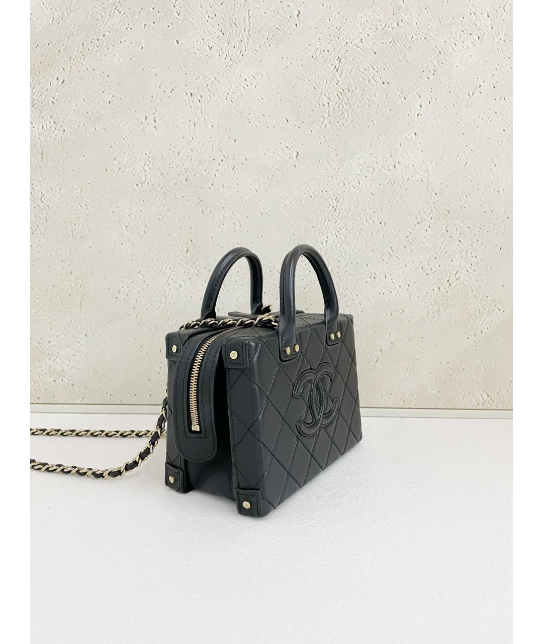 CHANEL Черная кожаная сумка с короткими ручками, фото 3