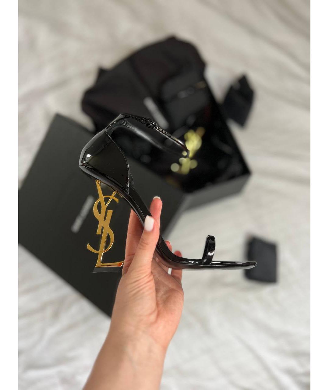 SAINT LAURENT Черные босоножки из лакированной кожи, фото 2