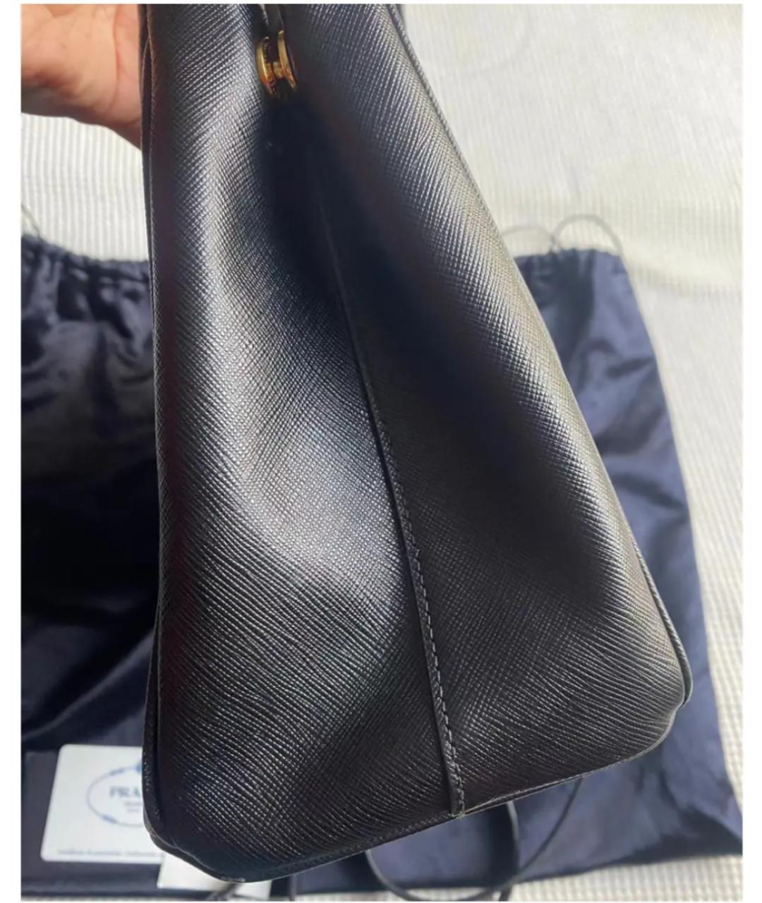PRADA Черная кожаная сумка с короткими ручками, фото 5