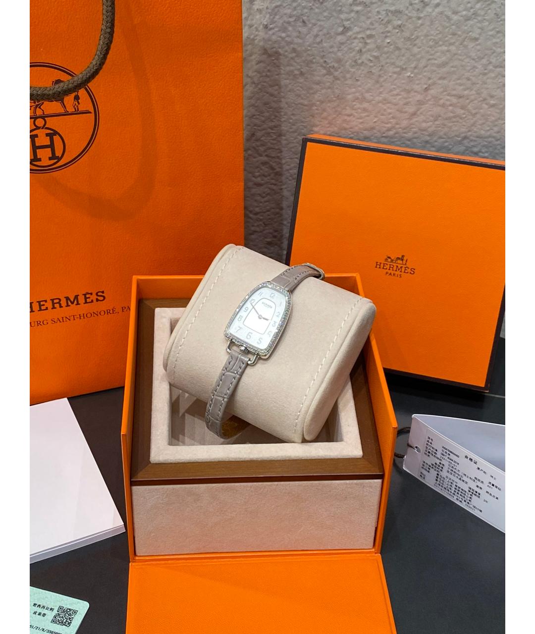 HERMES PRE-OWNED Белые стальные часы, фото 2