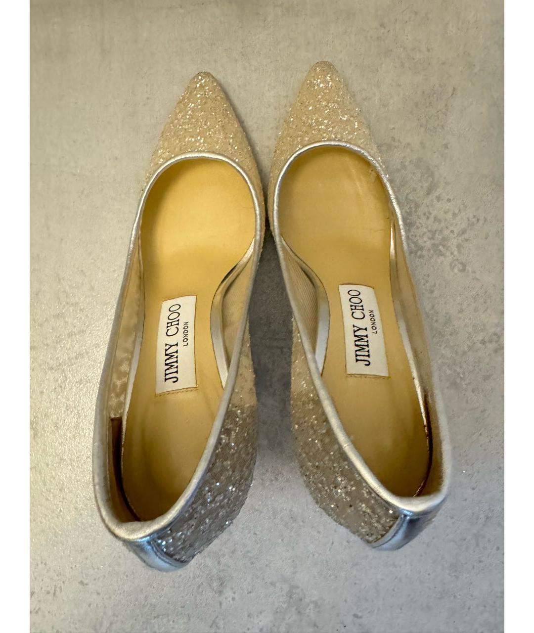 JIMMY CHOO Серебряные текстильные свадебные туфли на среднем каблуке, фото 3