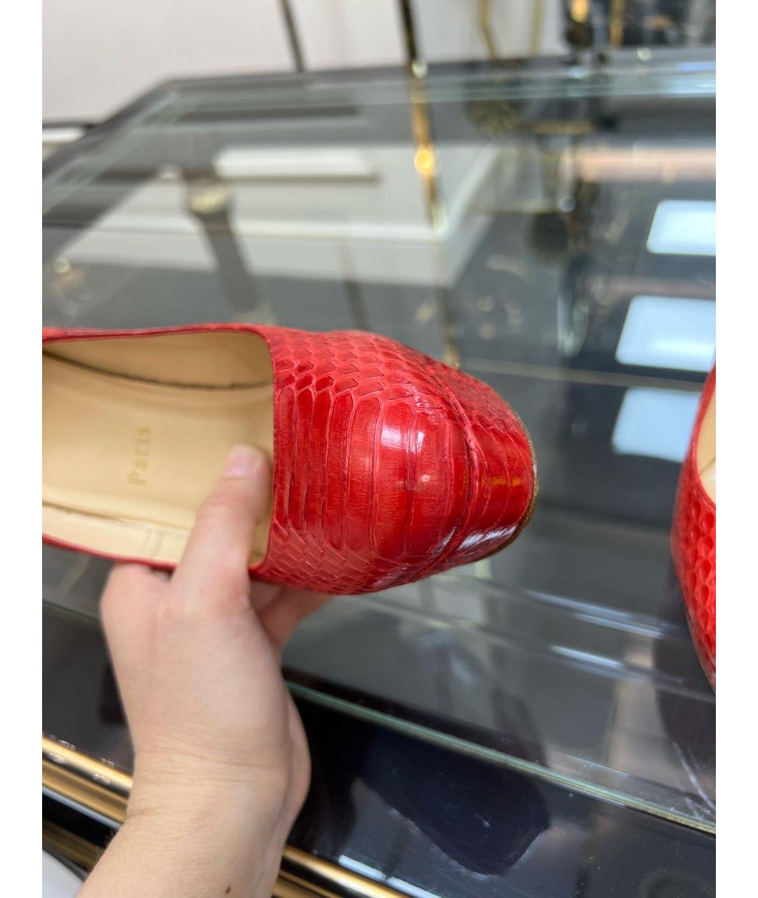 CHRISTIAN LOUBOUTIN Красные туфли из экзотической кожи, фото 6