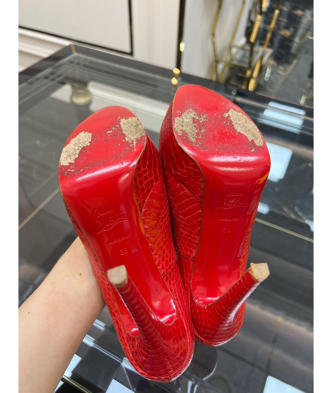 CHRISTIAN LOUBOUTIN Красные туфли из экзотической кожи, фото 5