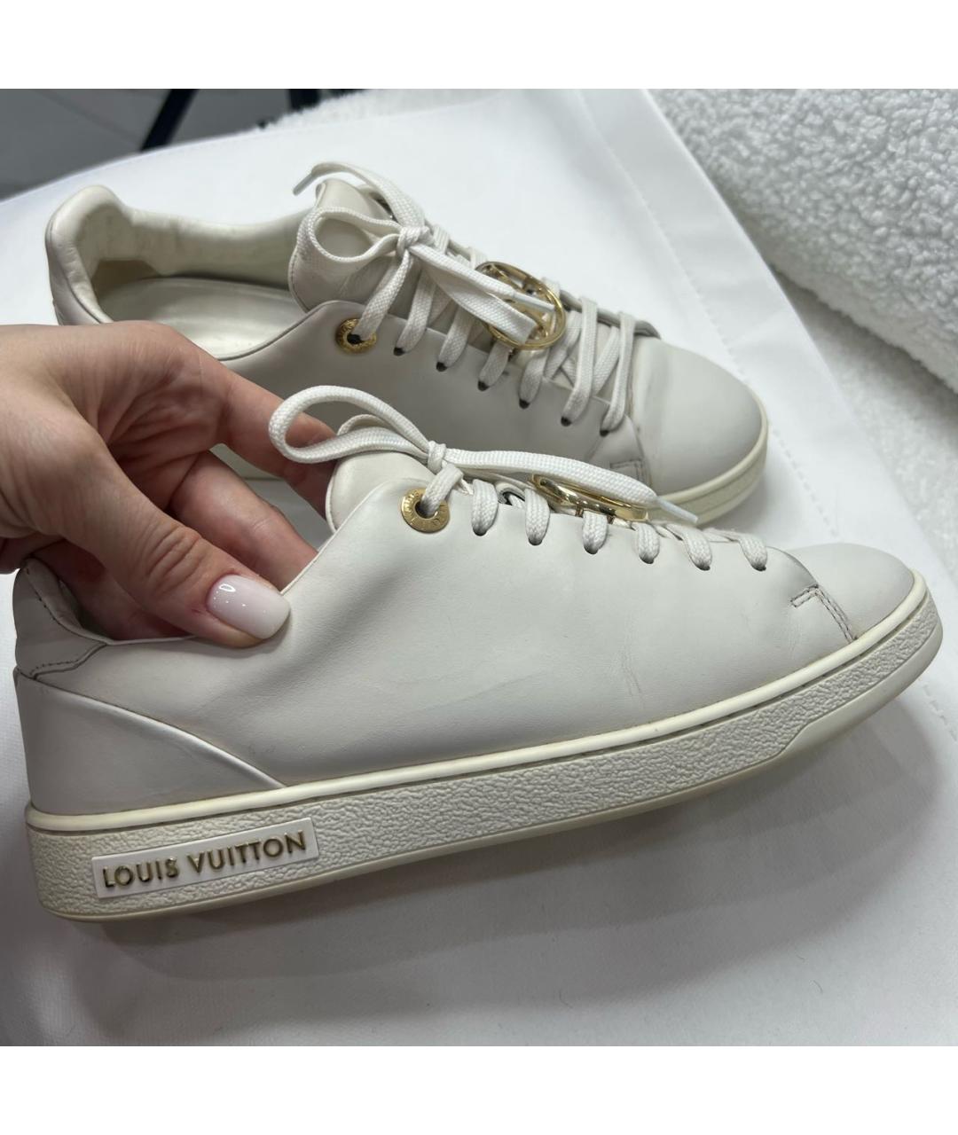 LOUIS VUITTON PRE-OWNED Белые кожаные кроссовки, фото 5