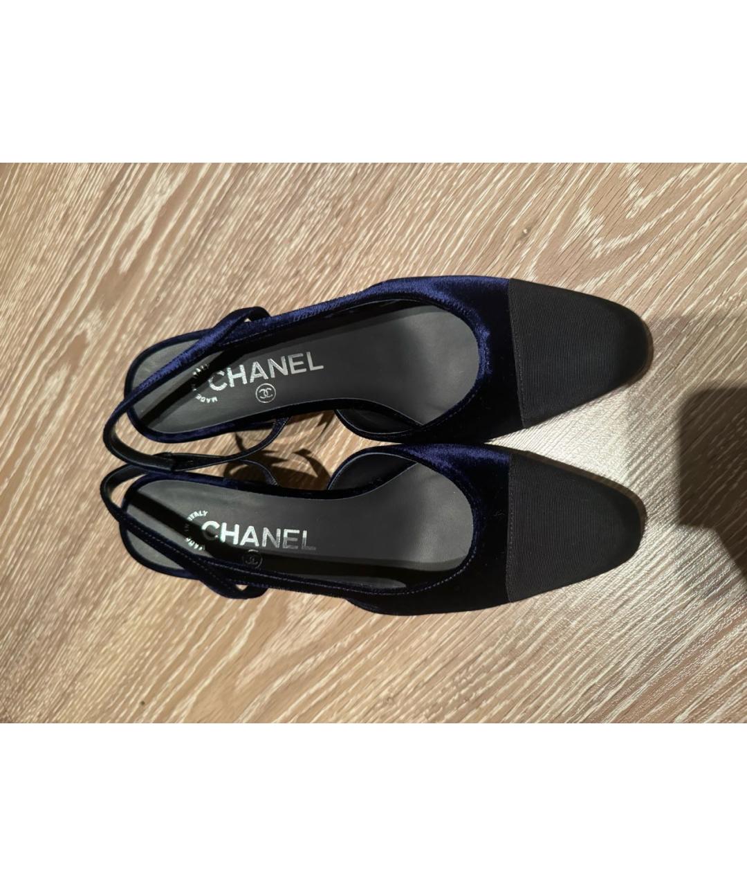 CHANEL Темно-синие бархатные туфли, фото 3