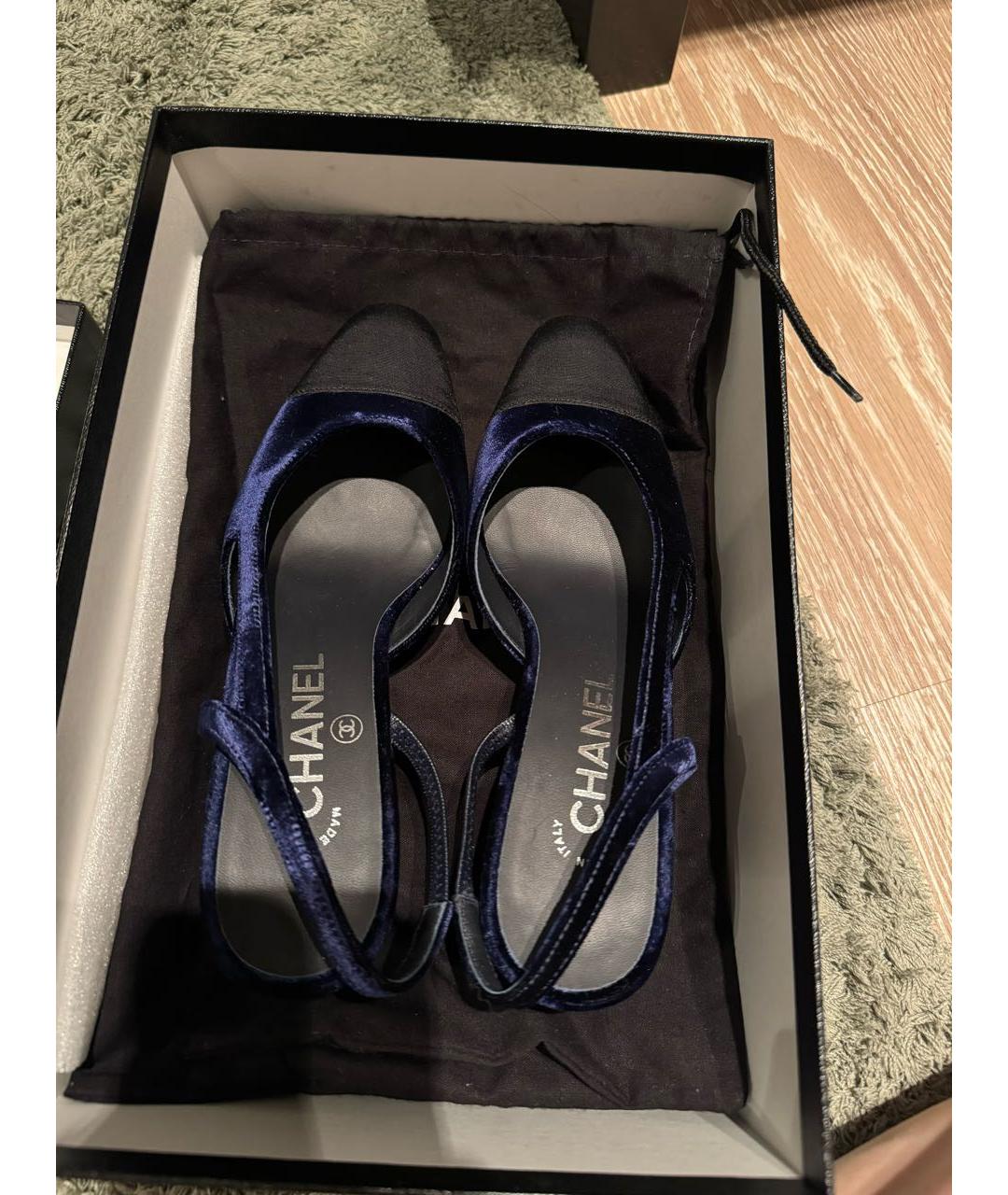 CHANEL Темно-синие бархатные туфли, фото 2