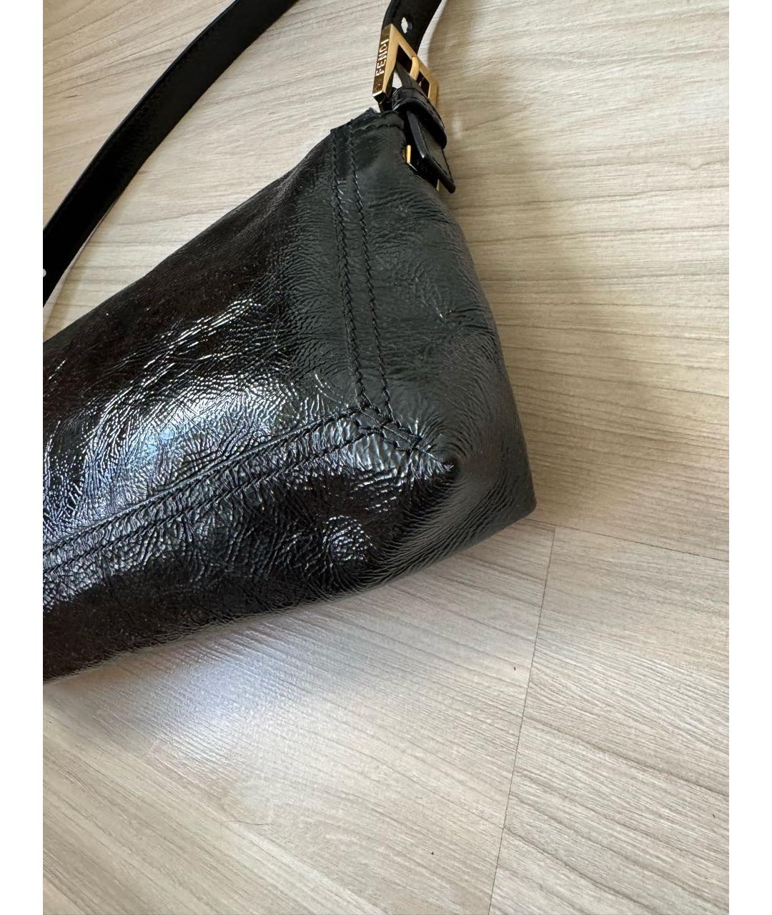 FENDI Черная сумка через плечо из лакированной кожи, фото 6