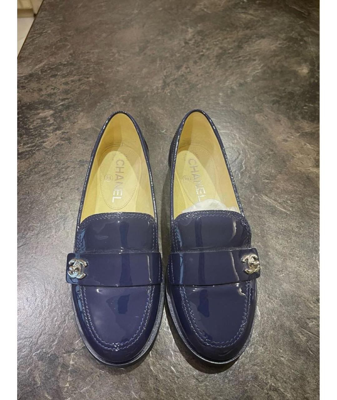CHANEL PRE-OWNED Темно-синие туфли из лакированной кожи, фото 2