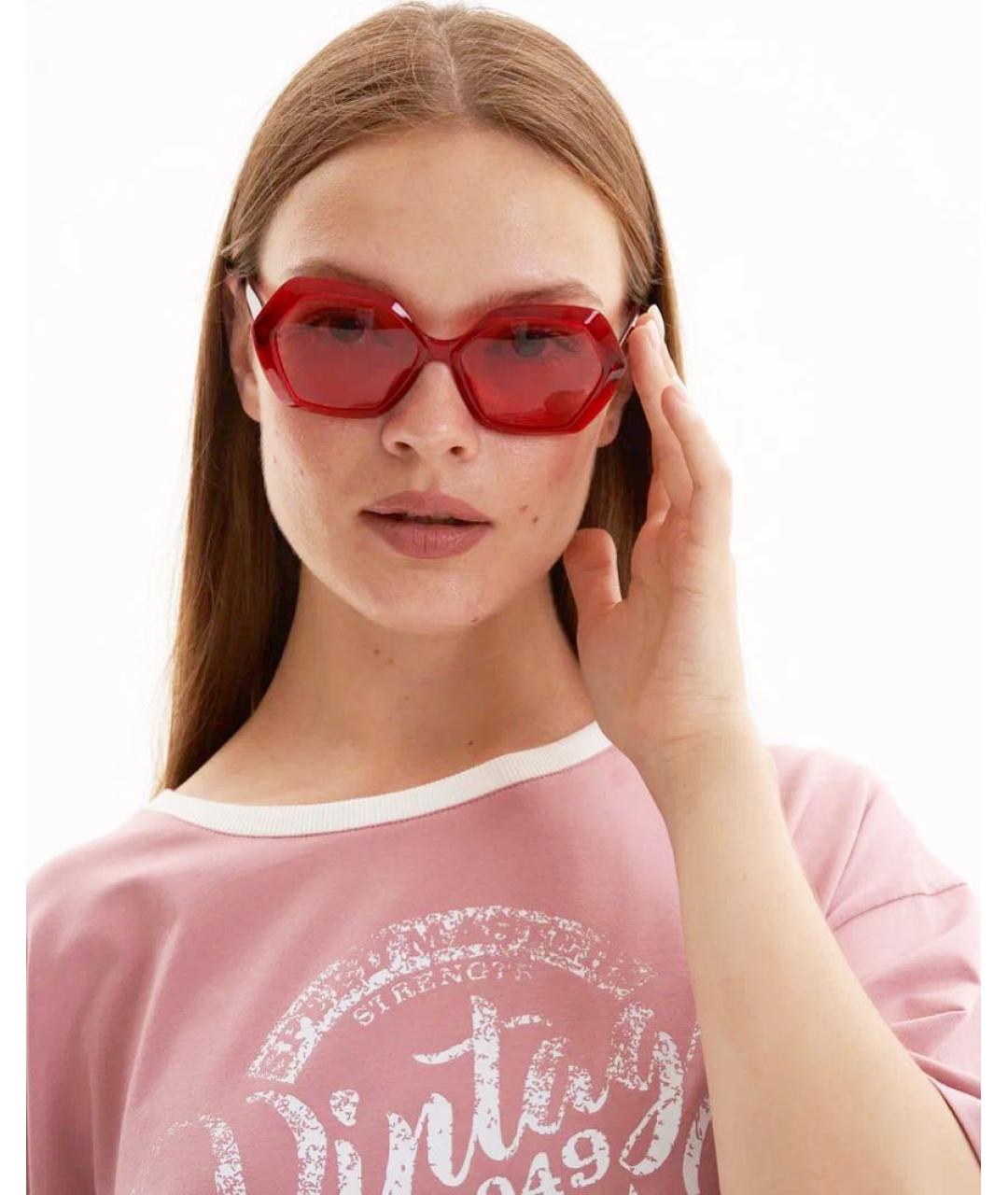 CHANEL PRE-OWNED Красные пластиковые солнцезащитные очки, фото 3