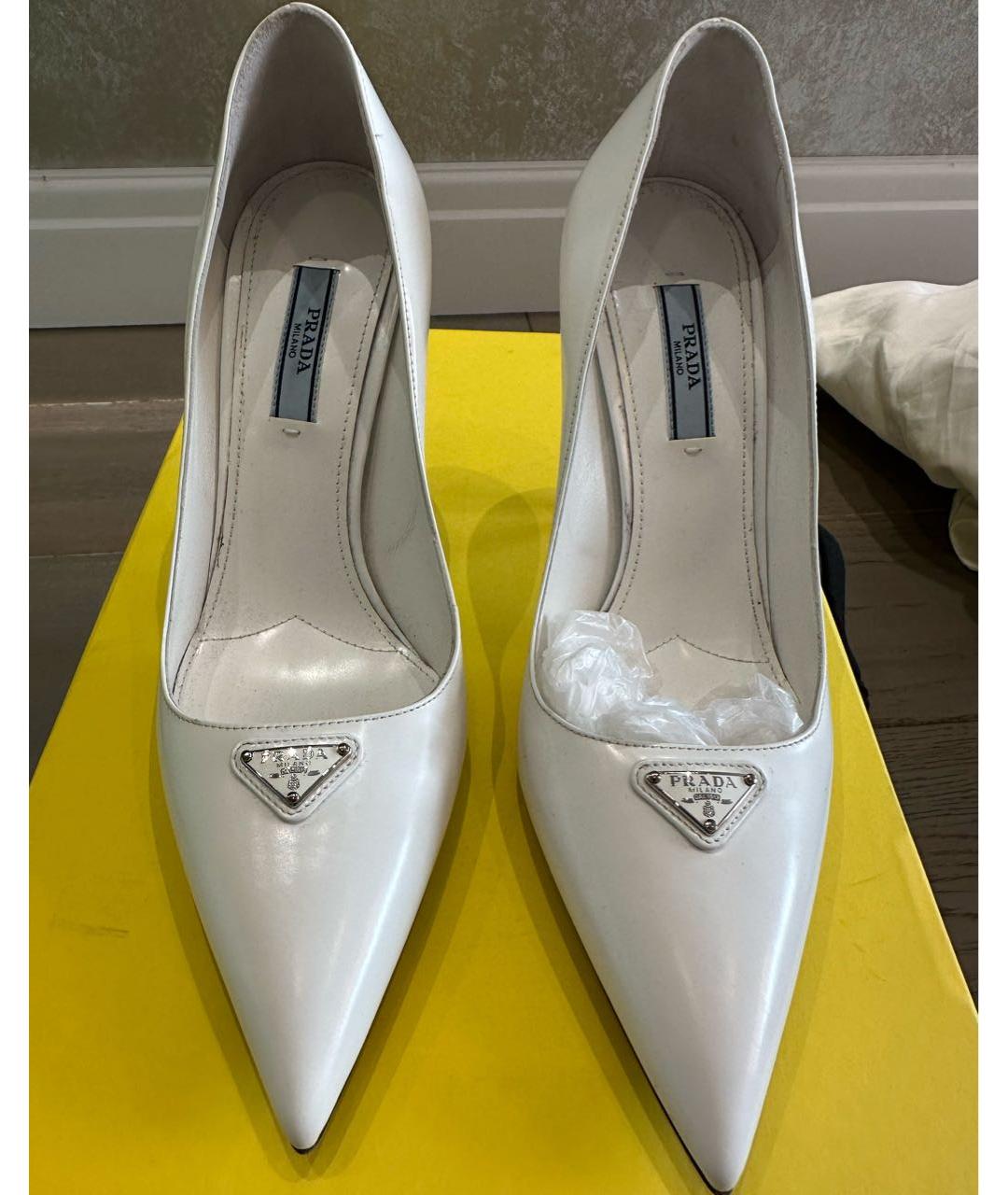 PRADA Белые кожаные туфли, фото 2