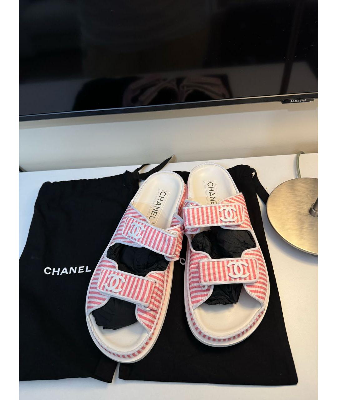 CHANEL Розовые шлепанцы, фото 3