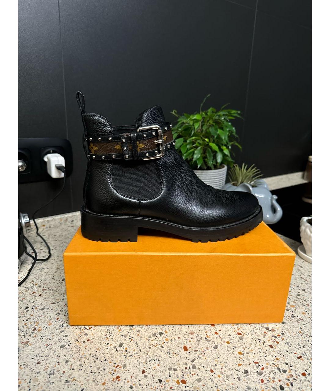 LOUIS VUITTON Черные кожаные ботинки, фото 6