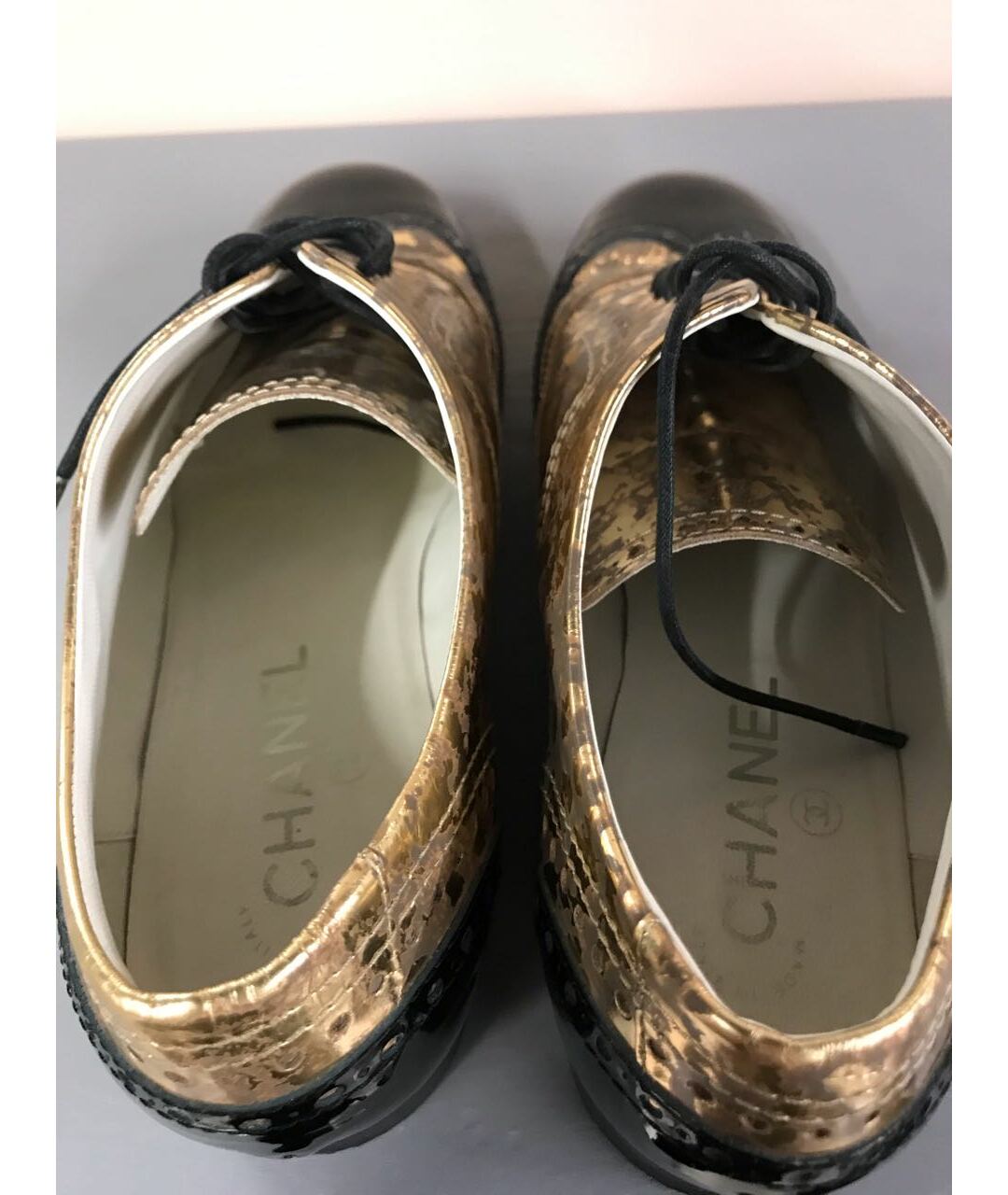 CHANEL PRE-OWNED Золотые ботинки из лакированной кожи, фото 6