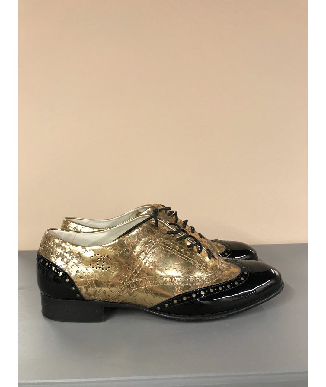 CHANEL PRE-OWNED Золотые ботинки из лакированной кожи, фото 8