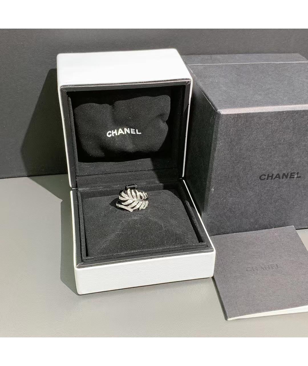 CHANEL Серебряное кольцо из белого золота, фото 2