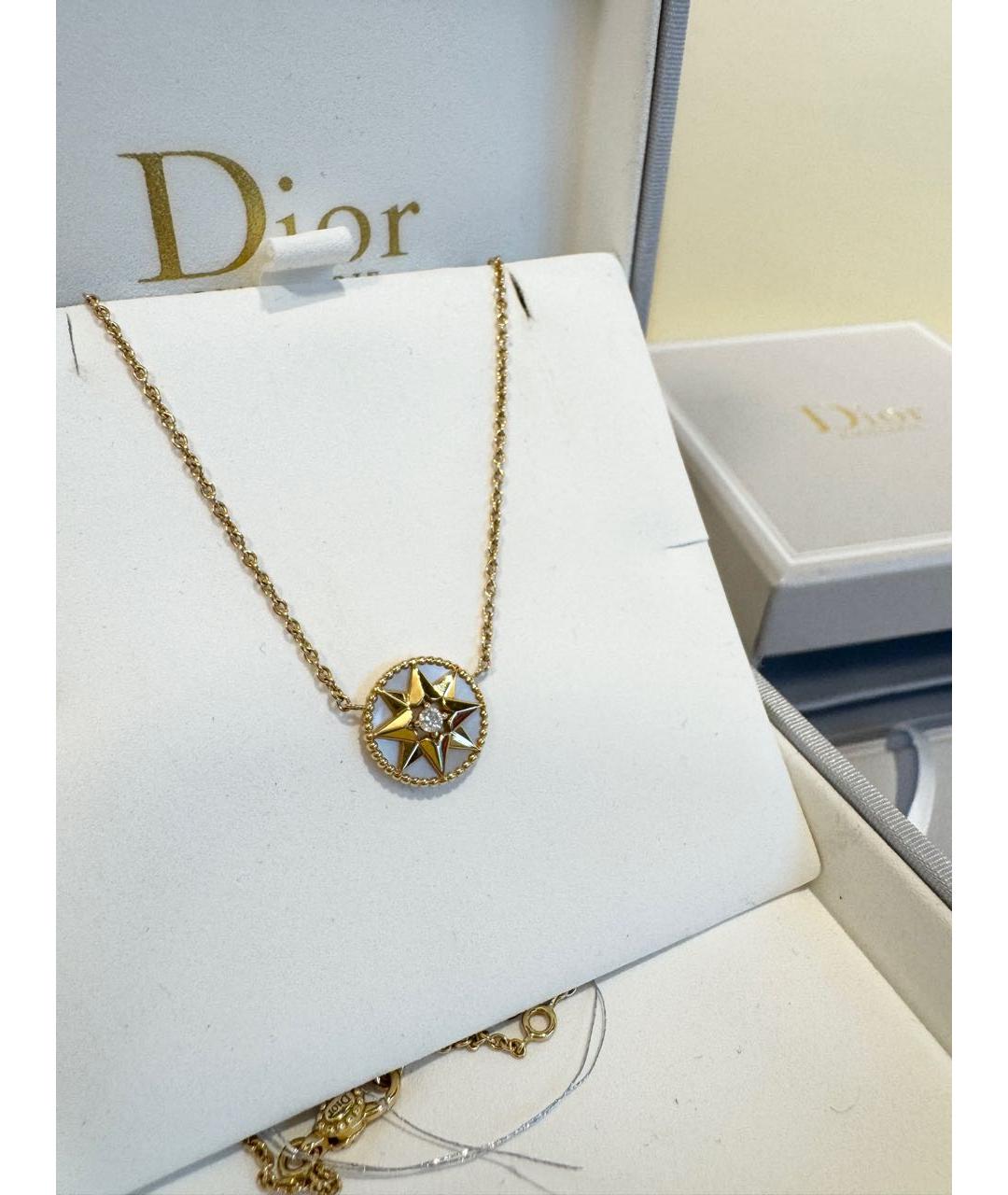 CHRISTIAN DIOR Белая подвеска из желтого золота, фото 6