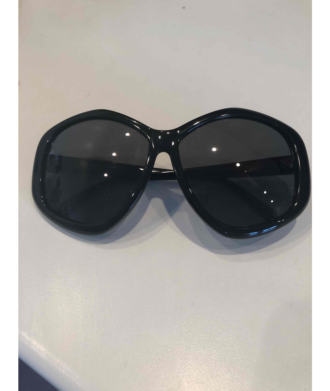 LINDA FARROW GALLERY Черные пластиковые солнцезащитные очки, фото 2