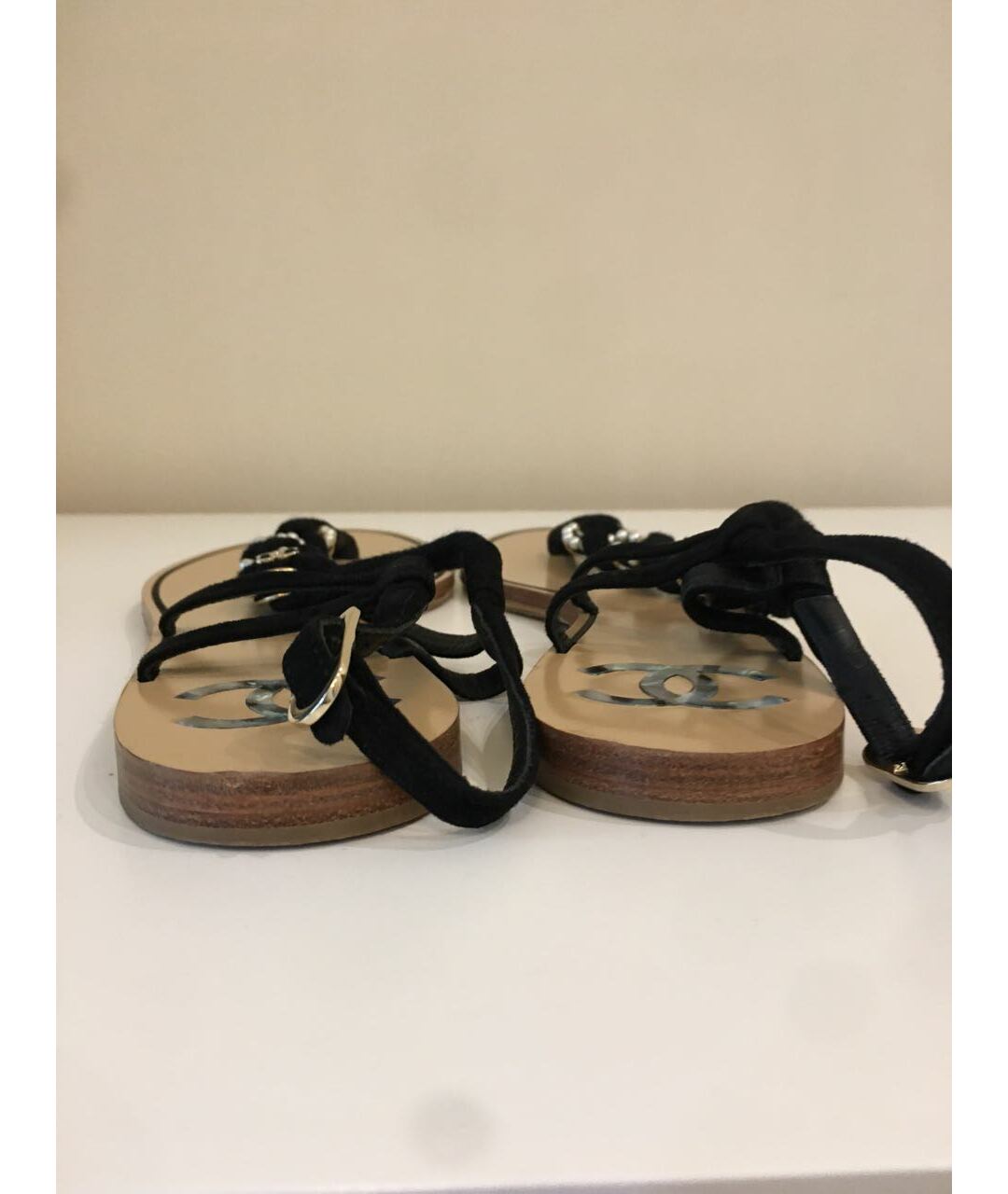 CHANEL PRE-OWNED Черные замшевые сандалии, фото 4